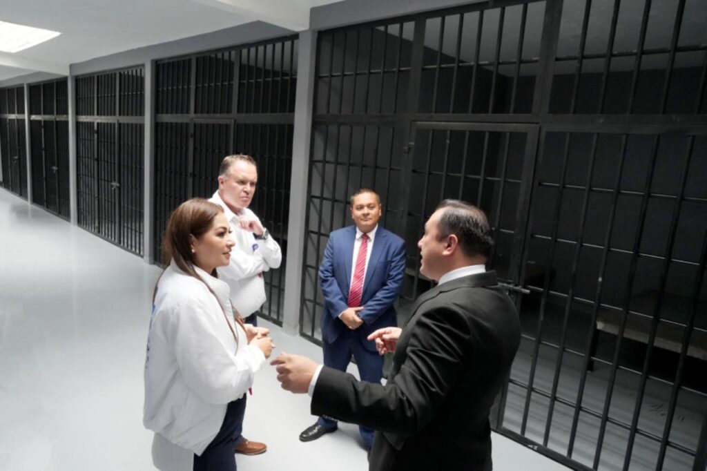 Myrna Araceli García Morón, encabezó a un equipo de personas servidoras públicas de la CODHEM